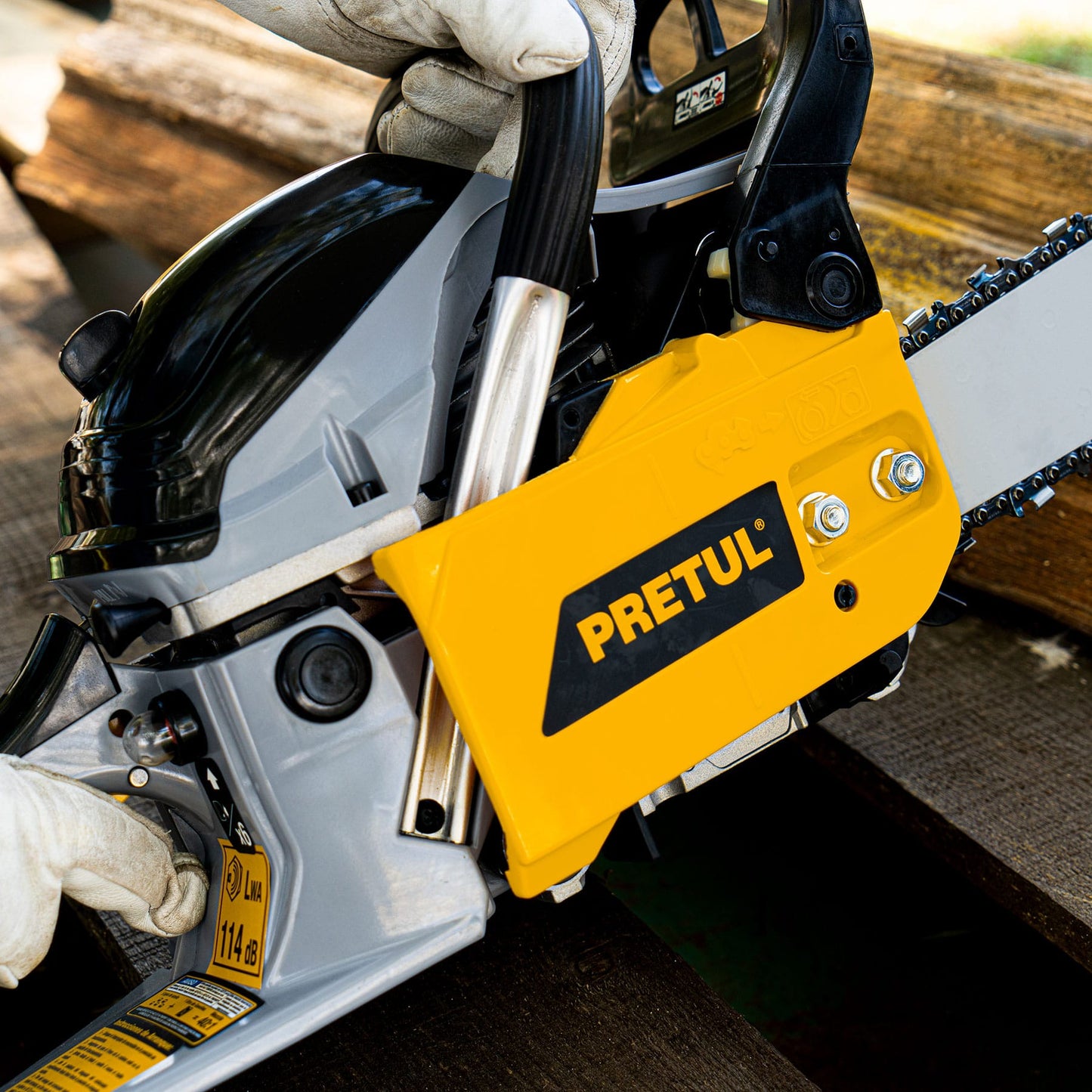 Motosierra Pretul MOT-4518P 45cc Gasolina Barra 18" - Corte Profesional Árboles y Poda Ramas - Motor 2.2HP Arranque Fácil