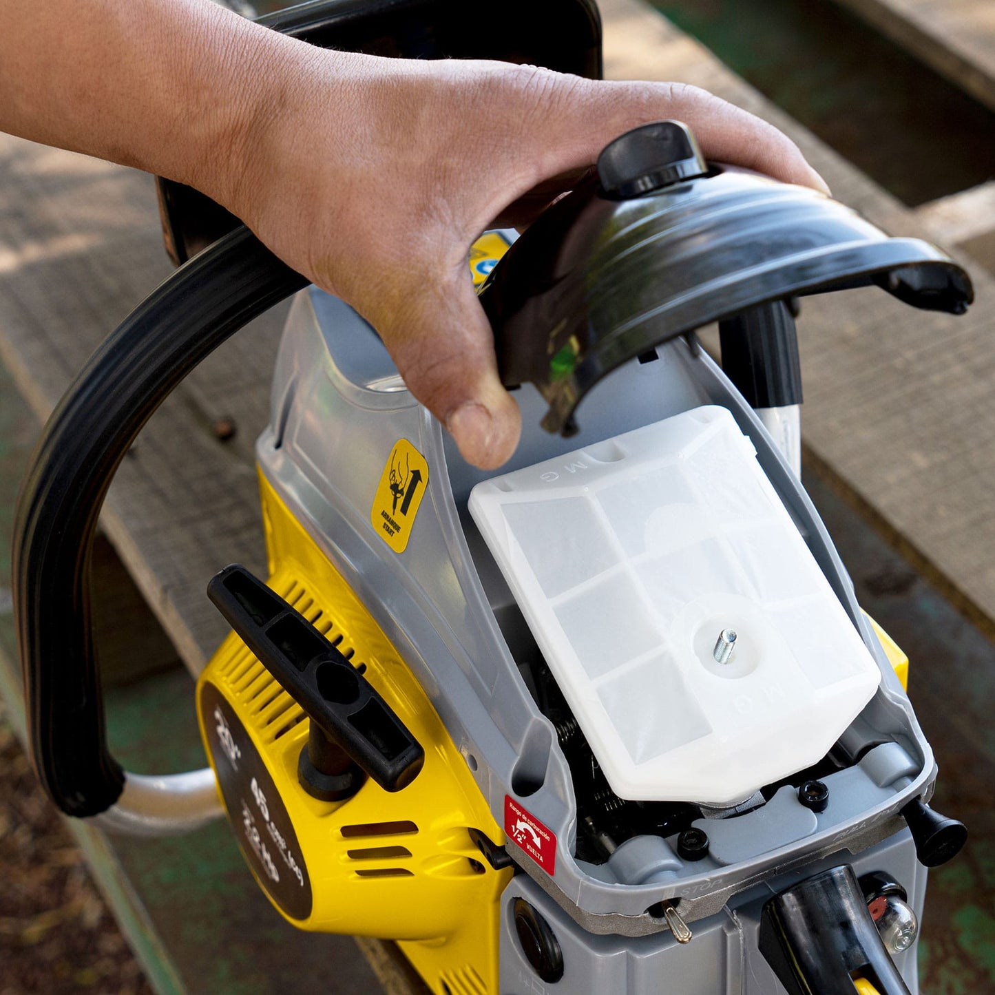 Motosierra Pretul 45cc Gasolina Barra 20 Pulgadas MOT-4520P - Corte Profesional Árboles y Ramas Motor 2.2HP Arranque Fácil