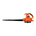 Sopladora y aspiradora TRUPER de 1,440 W con bolsa recolectora. Ideal para limpieza de jardines, talleres y espacios exteriores.