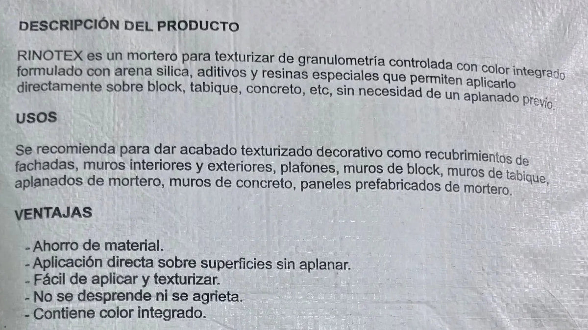 Descripción, usos y ventajas impresos en el saco de Estuco Rinotex de 20 kg
